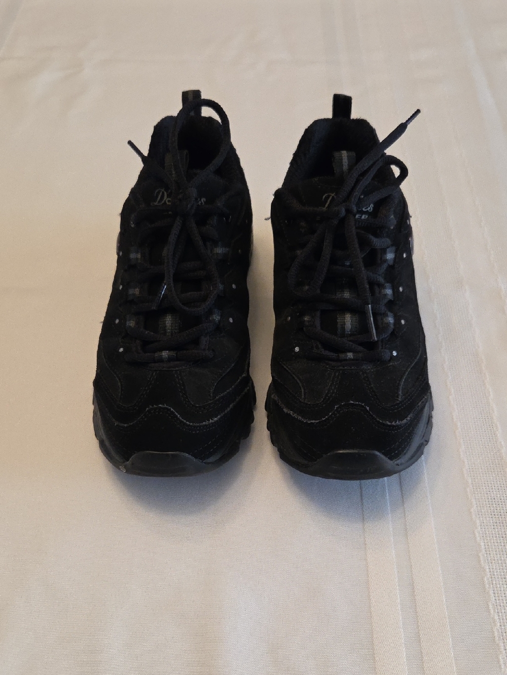Skechers Women's Black Athletic Sneakers. Size 6.5 Wide Fit